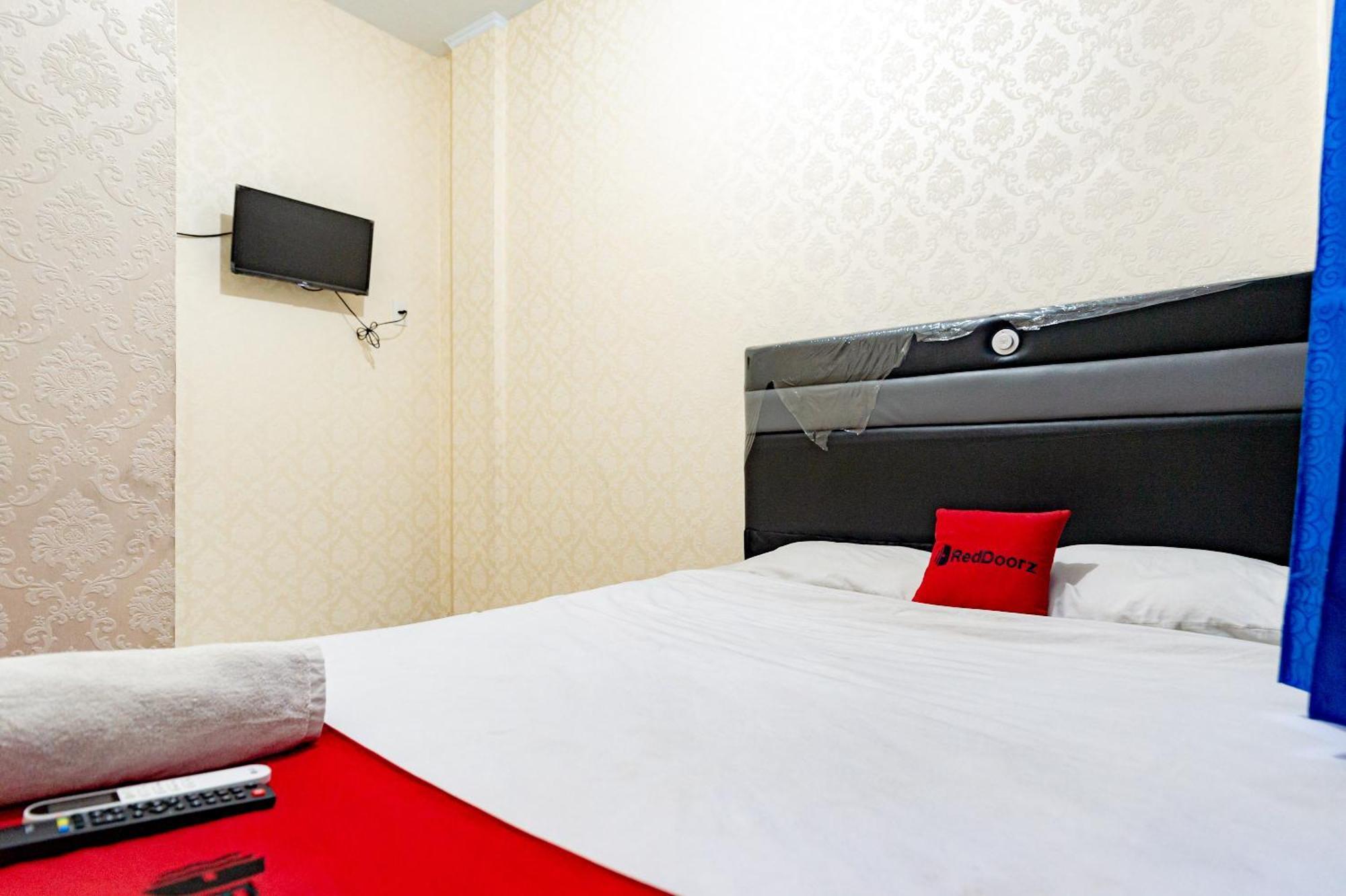 Reddoorz Near Rsud Dr Pringadi Medan 3 Hotel Exterior photo